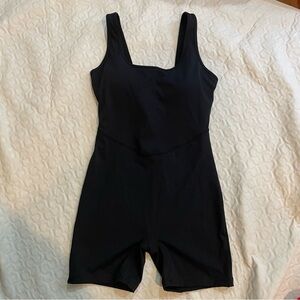 Running Girl Bodysuit Medium Black Sleeveless Tank/Shorts Yoga Athletic